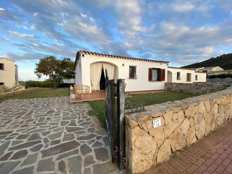 Ilfe House - B&B Tanaunella