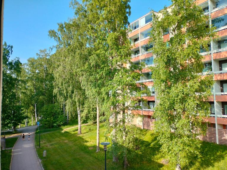 Quiet Apartment with Free Parking, 15 Min to Airport - B&B Vantaa