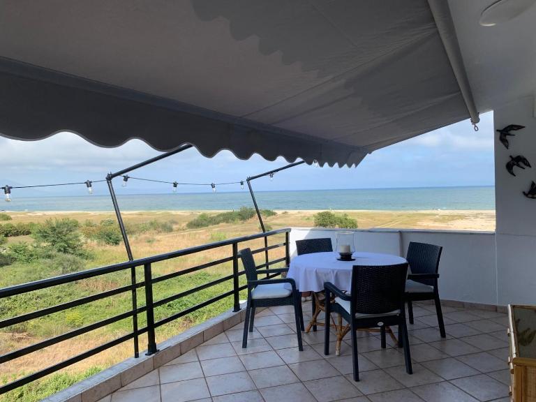 Riviera Sea View Apartment - Ferienwohnung Asproválta