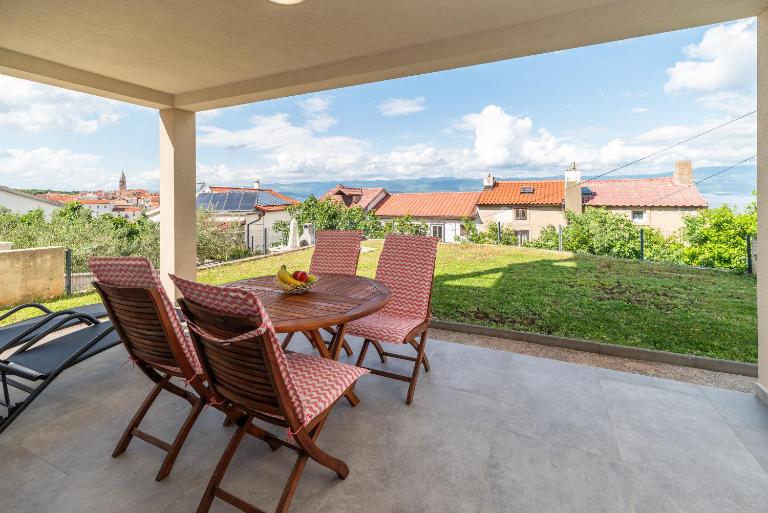 Apartmani Krtica 1 - Bed and Breakfast Vrbnik
