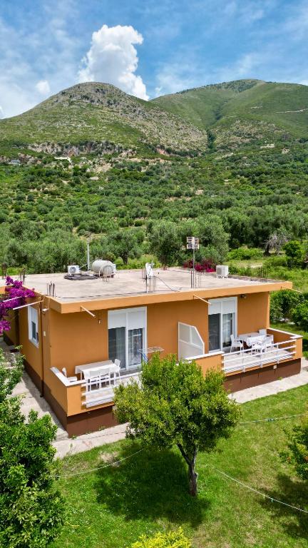 Borsh Private House - Bed and Breakfast Sarandë