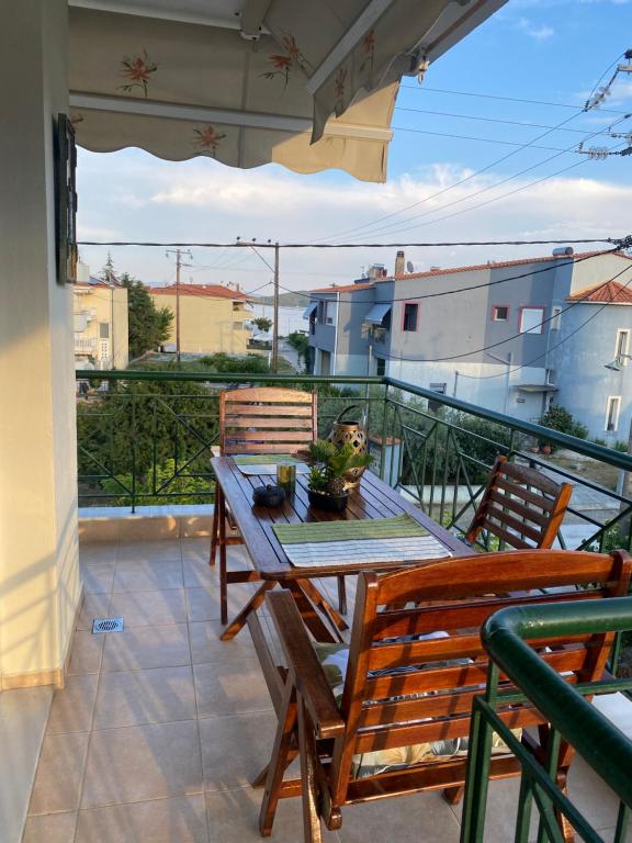 EscaPeramos Apartment - B&B Nea Peramos