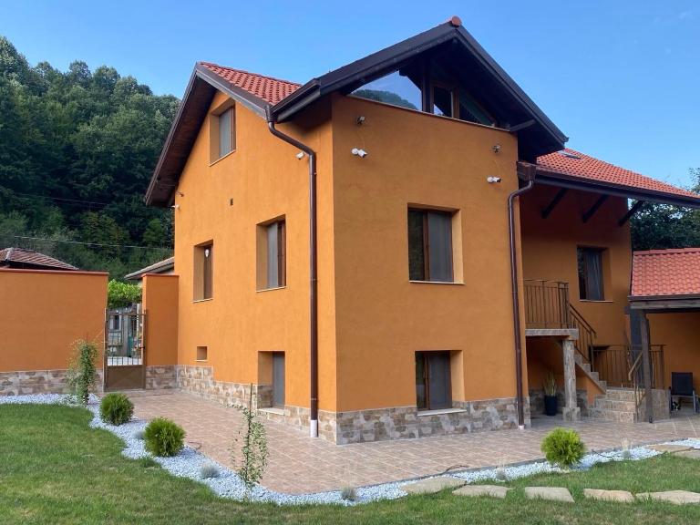 NOYA Guest Rooms - B&B Beli Osam