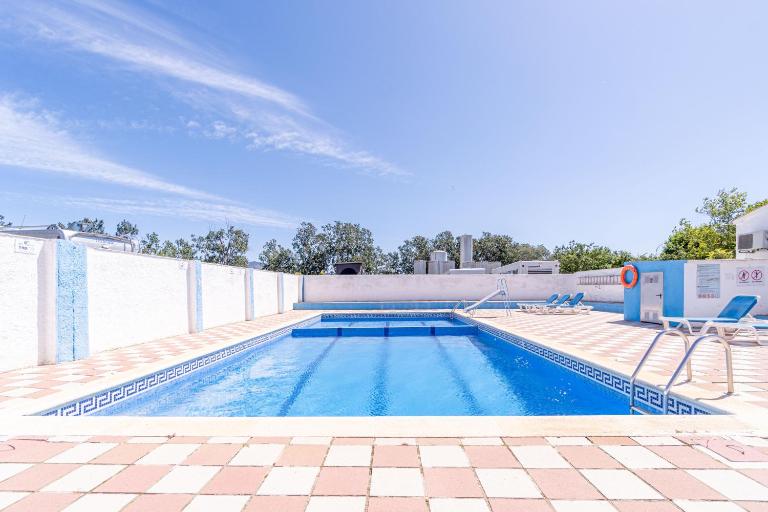 Goldhome - Byblos - Casa con piscina comunitaria - Chambres d'hôtes Empuriabrava