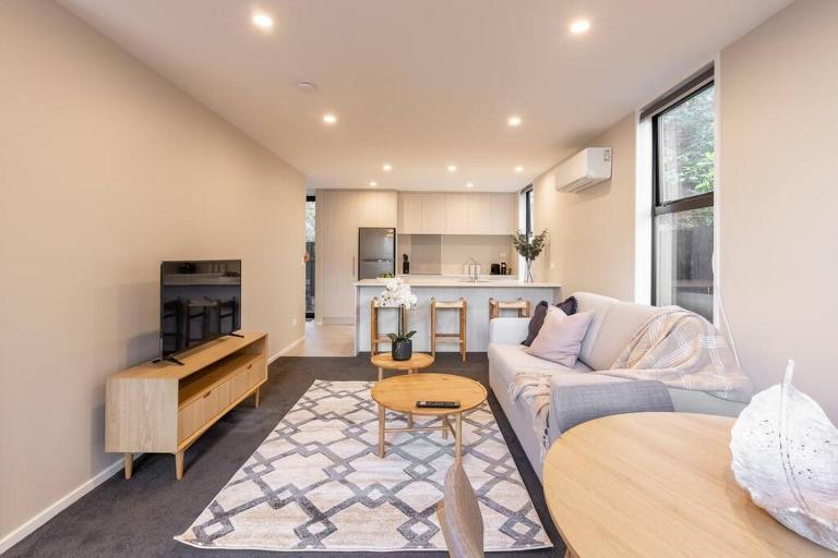Brand New & Central Townhouse - B&B Christchurch