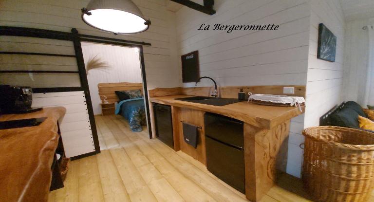 Domaine D'Erras - la bergeronnette - Bed and Breakfast Queyrac