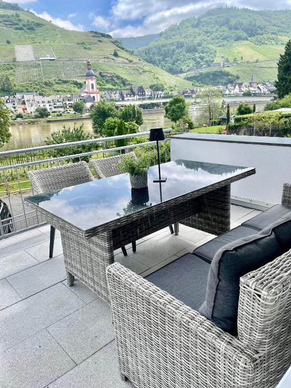 DAS AMBIENTE II Komfortables Wohnerlebnis mit Moselromantik - Herzlich Willkommen - - B&B Zell