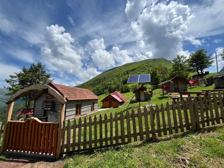 Katun Lanista-Kolibe Bogavac - B&B Mojkovac