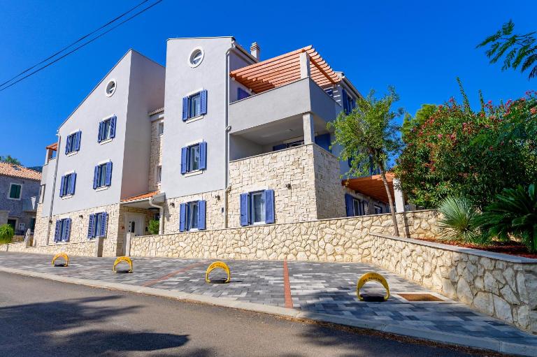 GT Apartments - B&B Nerezine
