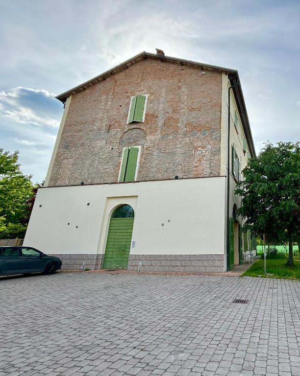 Intero appartamento con giardino in Palazzo del 1600 - Ferienwohnung Campogalliano