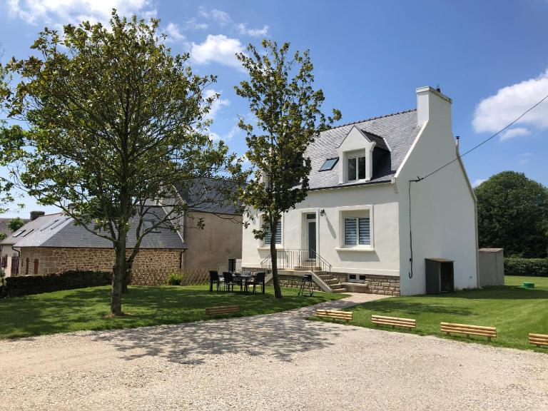 Ty Albertine - Maison de campagne rénovée proche de la mer - Chambres d'hôtes Plonévez-Porzay