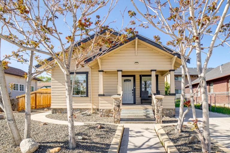 Walk to Midtown: Charming Reno Retreat - B&B Reno