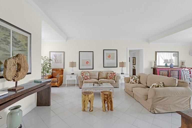 Wave Song - Stunning apartment on beach with pool - B&B Nassau