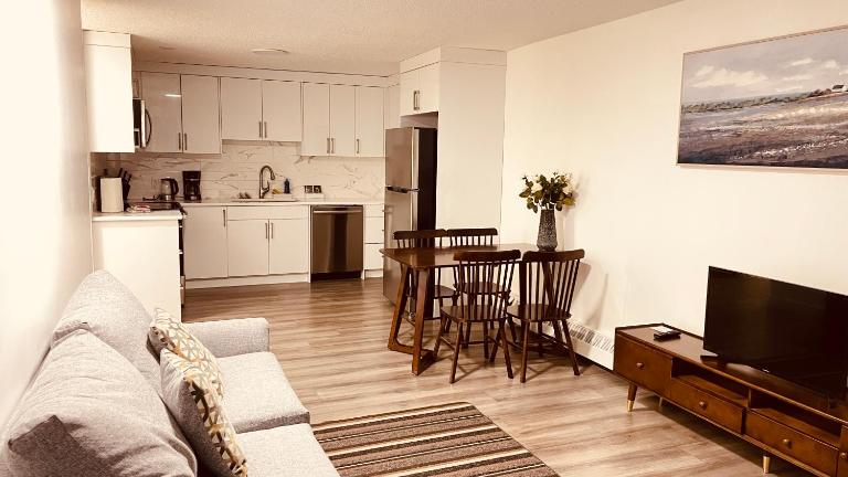 #304 Mountain View 1BR in Canmore DT - B&B Canmore