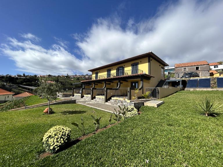 Quinta Das Rosas 5 - Chambres d'hôtes Estreito da Calheta