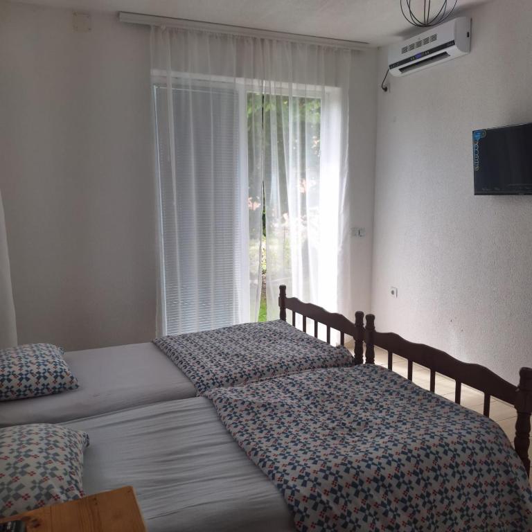Yahya Rooms - B&B Ocrida