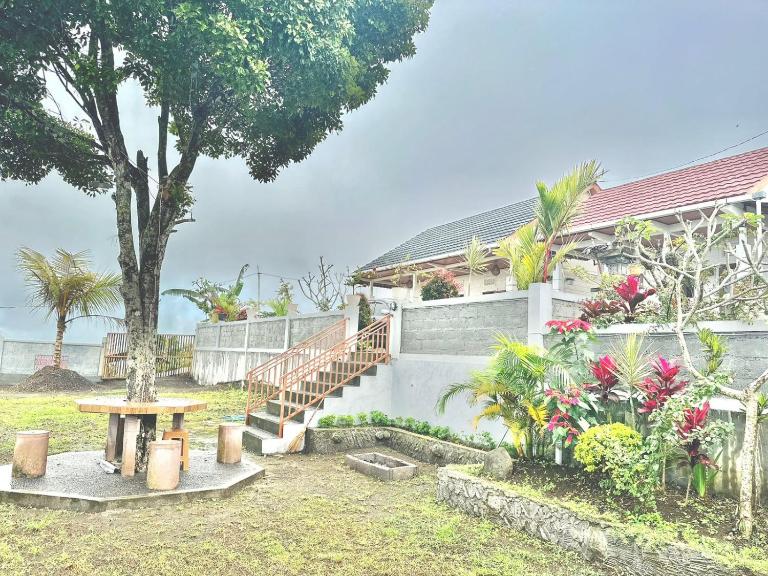 Highland Santi Homestay - B&B Amlapura