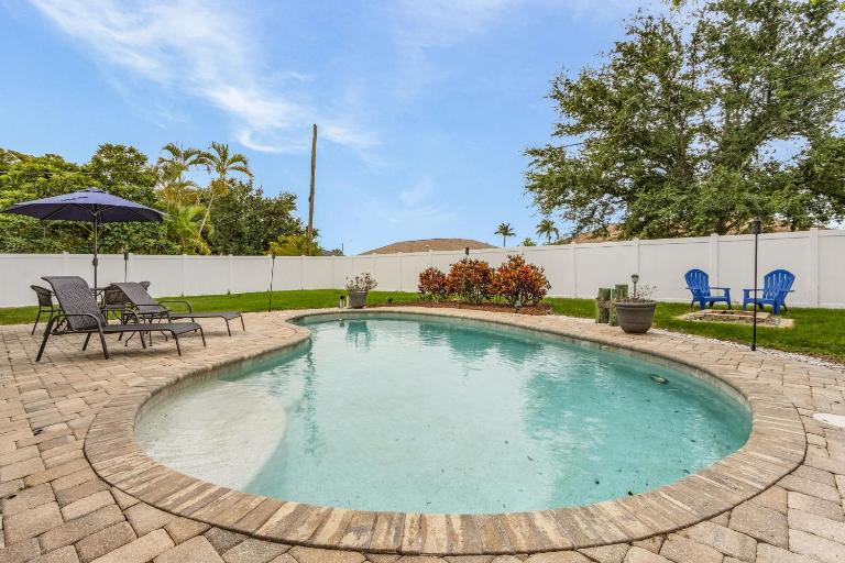 Outdoor Oasis, Heated Pool, Firepit, Bicycles, Pet-Friendly - Chateau Relaxo - Roelens - B&B Cape Coral