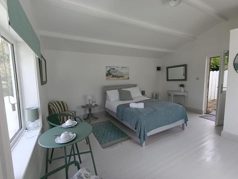 Under the Eaves - B&B Kilcar