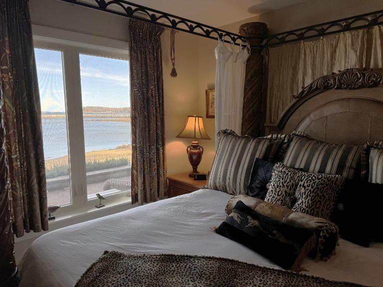 Oceanfront Luxury Magical Views Sunset and Sunrise - B&B Western Shore