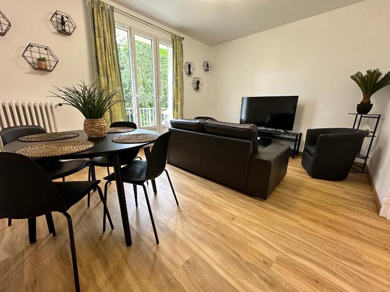 F3 verdoyant proche Paris Saclay - Bed and Breakfast Orsay