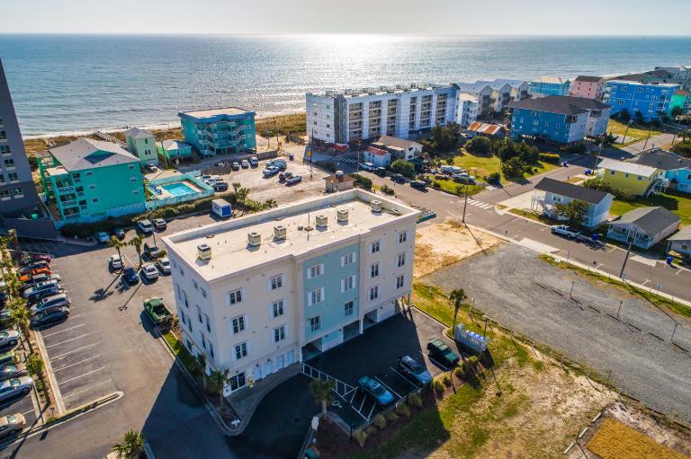 Family Tides Carolina Beach - B&B Carolina Beach