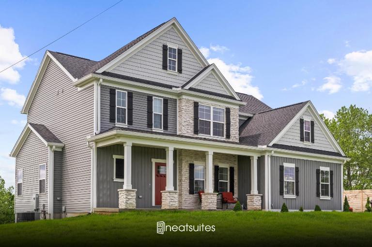 Home for 21 Near Ark - Ensuite Bathrooms - with Pool! - Bed and Breakfast Williamstown