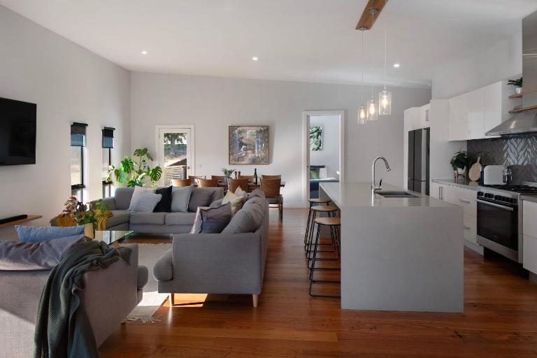 Away - 4 bedroom 2 bathroom family home - B&B Daylesford