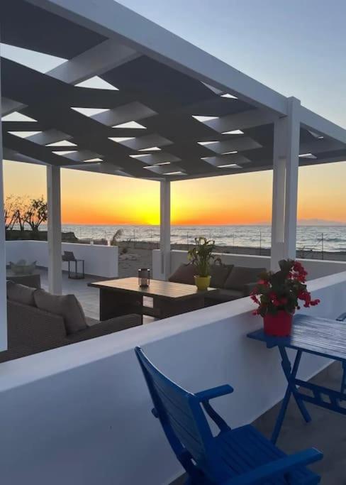 Lambou Beach Sunset - B&B Soroní