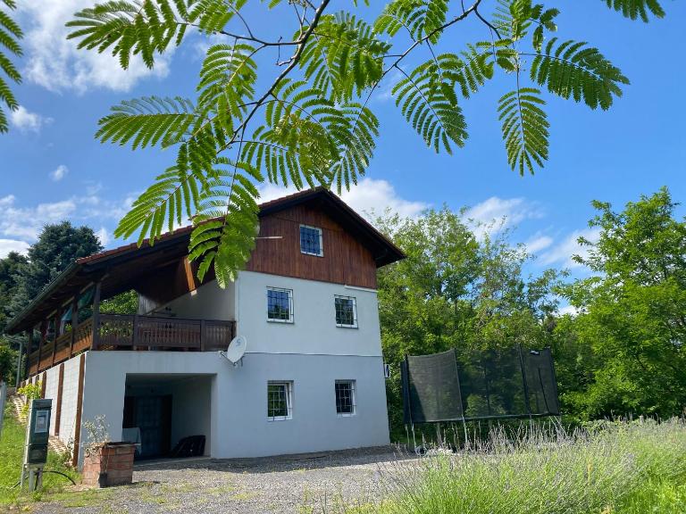 Ginkgo House - Ferienwohnung Kehidakustány