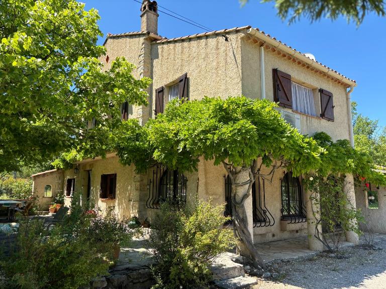 Mas du Chardon Bleu - Chambres d'hôtes Fayence