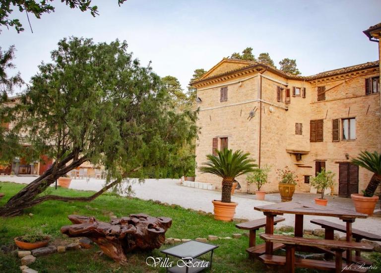 Resort Restaurant Villa Berta - B&B San Severino Marche