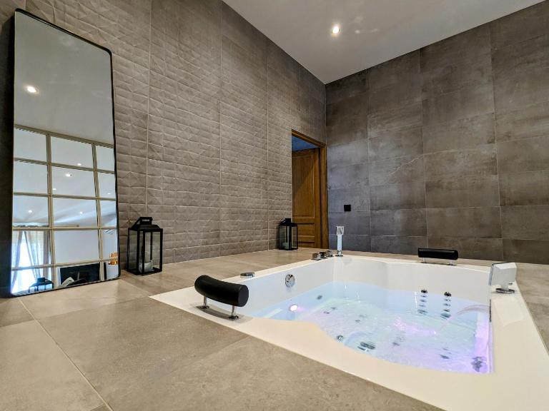 My'Deting - Jacuzzi - B&B Roanne
