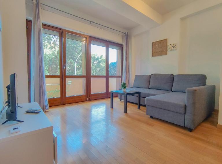 Close to the Beach - Modern with AC by Host Hero - Bed and Breakfast Civitanova Marche