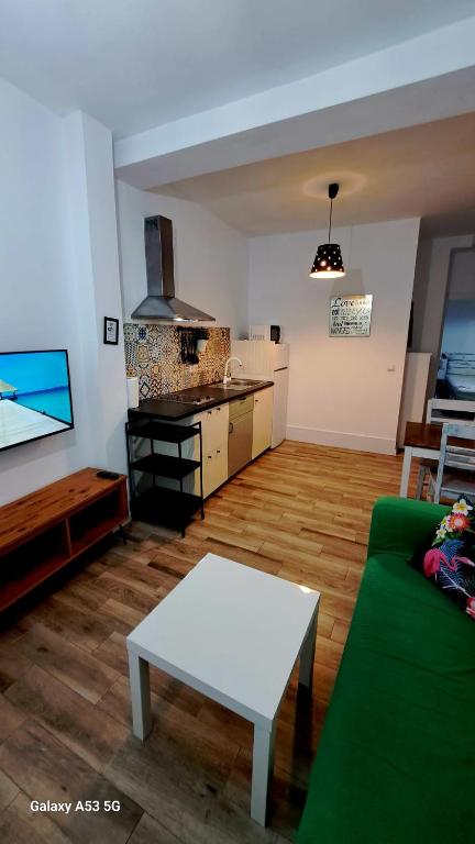Acogedor Apartamento Centro Benalmadena - Chambres d'hôtes Benalmádena