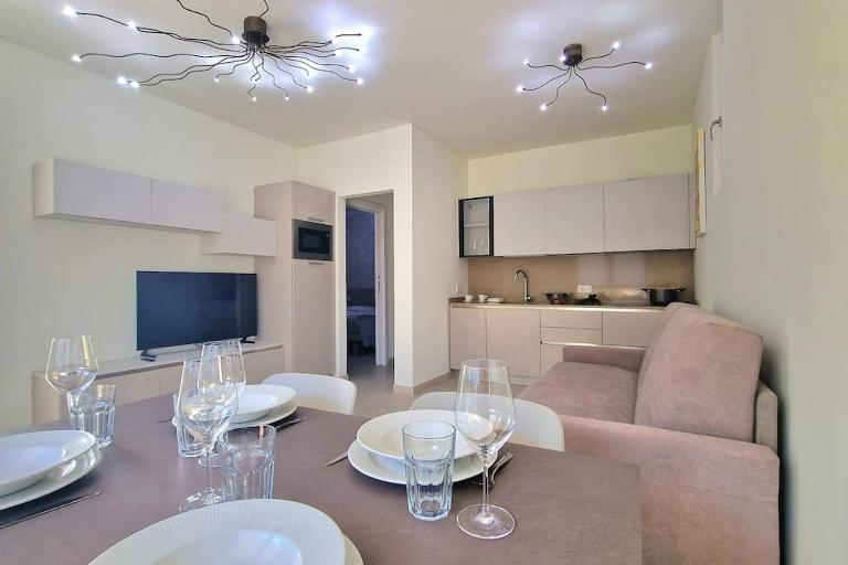 Soleil Apartment - Front Lake - Bed and Breakfast Bardolino
