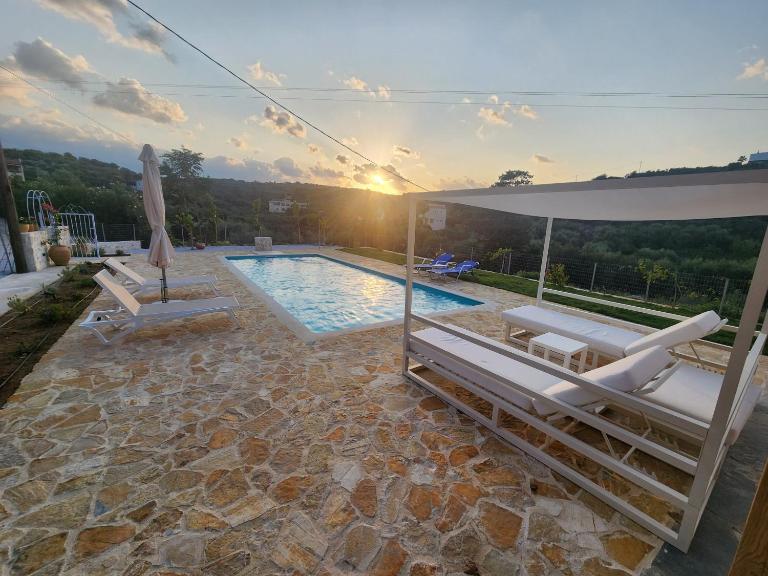 Villa Rubin - Bed and Breakfast Almirida