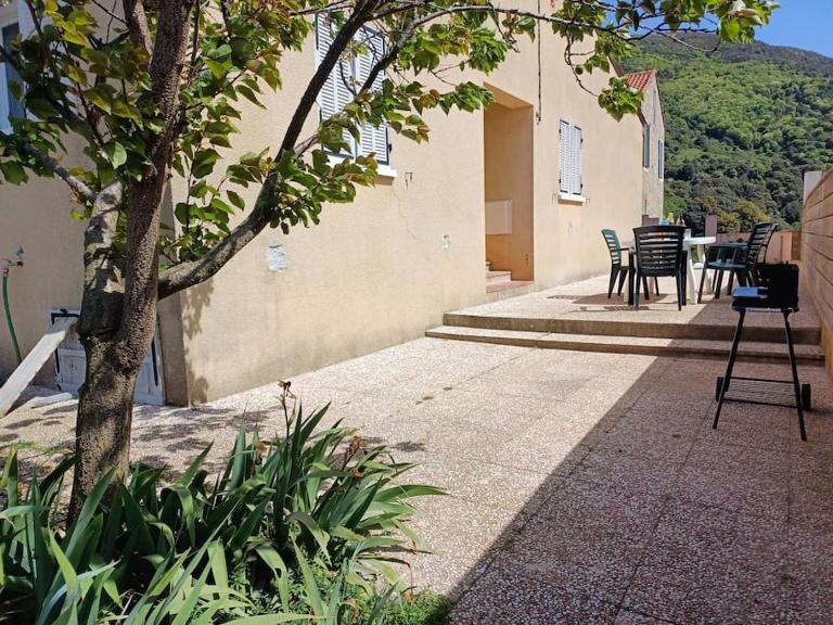 Maison à 15 minutes de Propriano - B&B Santa-Maria