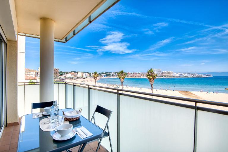 Lola - B&B l'Escala