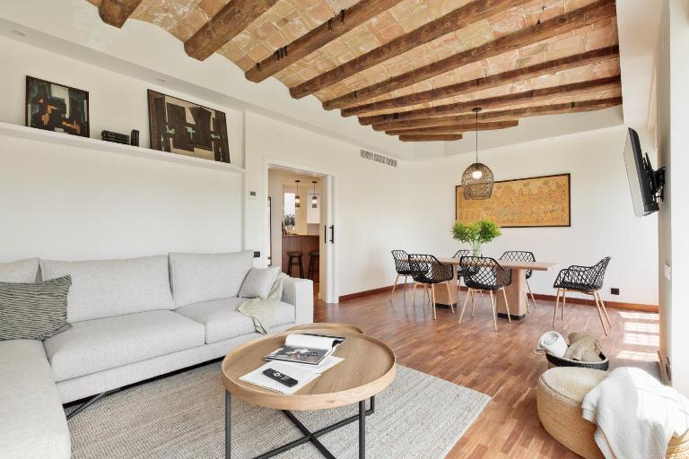 Enjoy Apartments La Riera Principal - B&B Barcellona