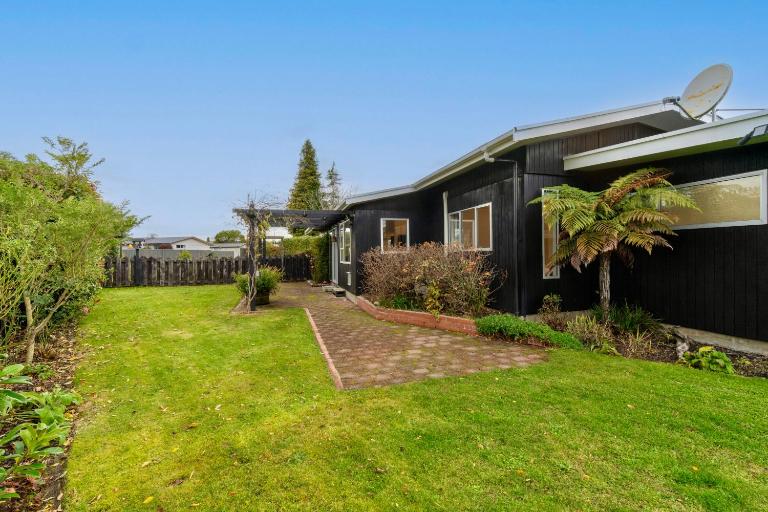 27 on Henry - Te Anau Holiday Home - Bed and Breakfast Te Anau