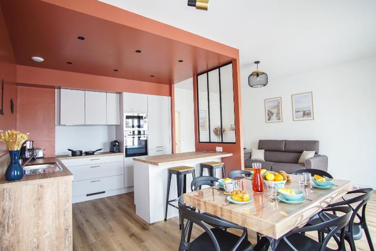 -IRIS- Magnifique T2 renove avec balcon et parking - B&B Concarneau
