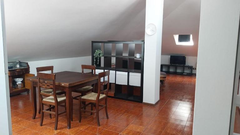 viabado9 mansarda con box - Chambres d'hôtes Chiavari