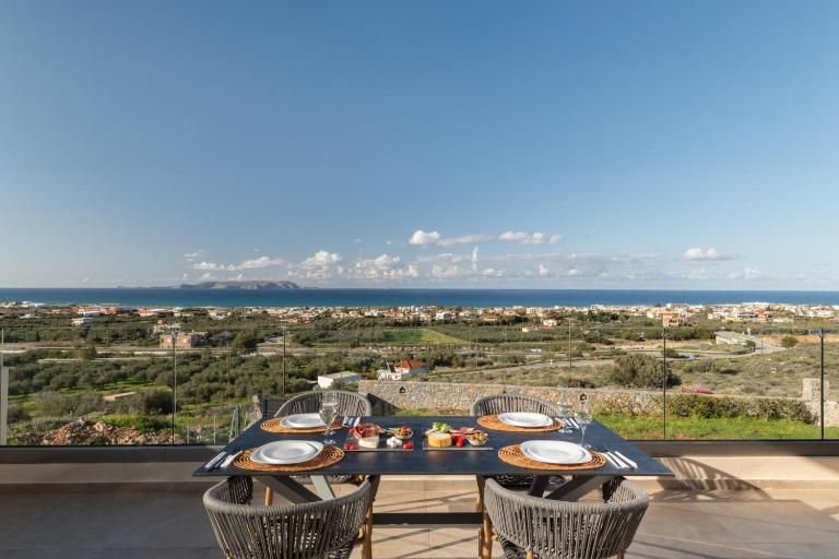 Terra Della Salvia Villa with heated pool - B&B Goúves
