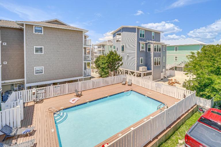 Carolina Beach Condo w/ Balcony: Walk to the Ocean - Ferienwohnung Carolina Beach