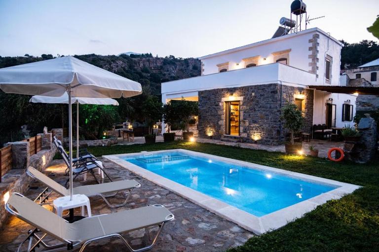 Traditional Villa in fres - B&B Fres
