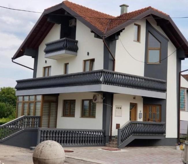 Teal Apartments - Bed and Breakfast Bihac