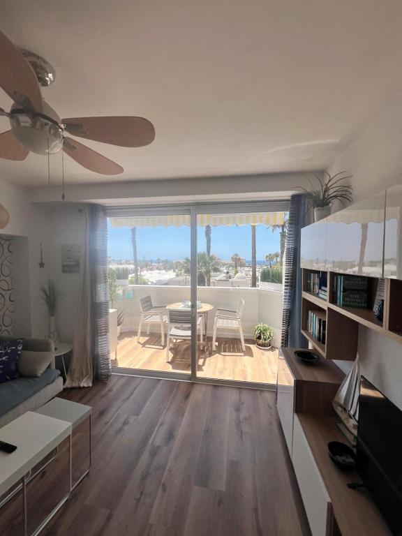 Close to the Beach Las Américas new gem apt wifi - Chambres d'hôtes Arona