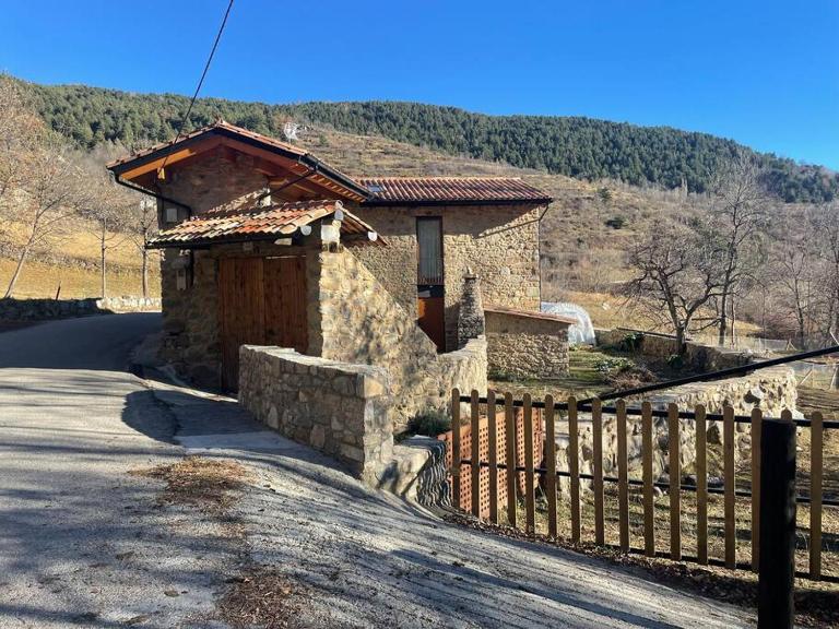 Cal Cumell, Allotjament turístic - B&B Arinzué