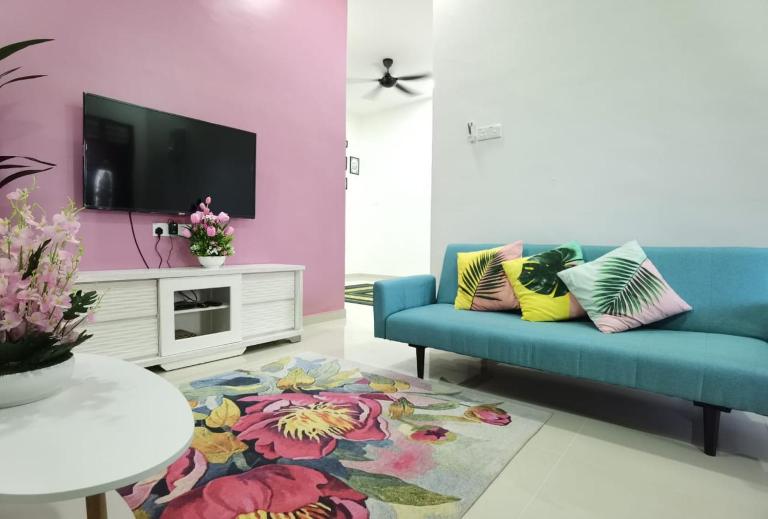 SEMI-D Marfis Homestay - B&B Ajil
